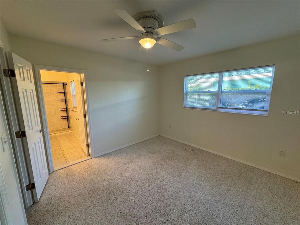 For Rent: $1,350 (1 beds, 1 baths, 455 Square Feet)
