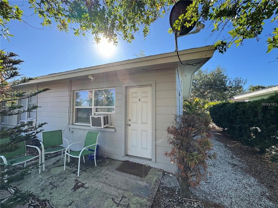 For Rent: $1,350 (1 beds, 1 baths, 455 Square Feet)