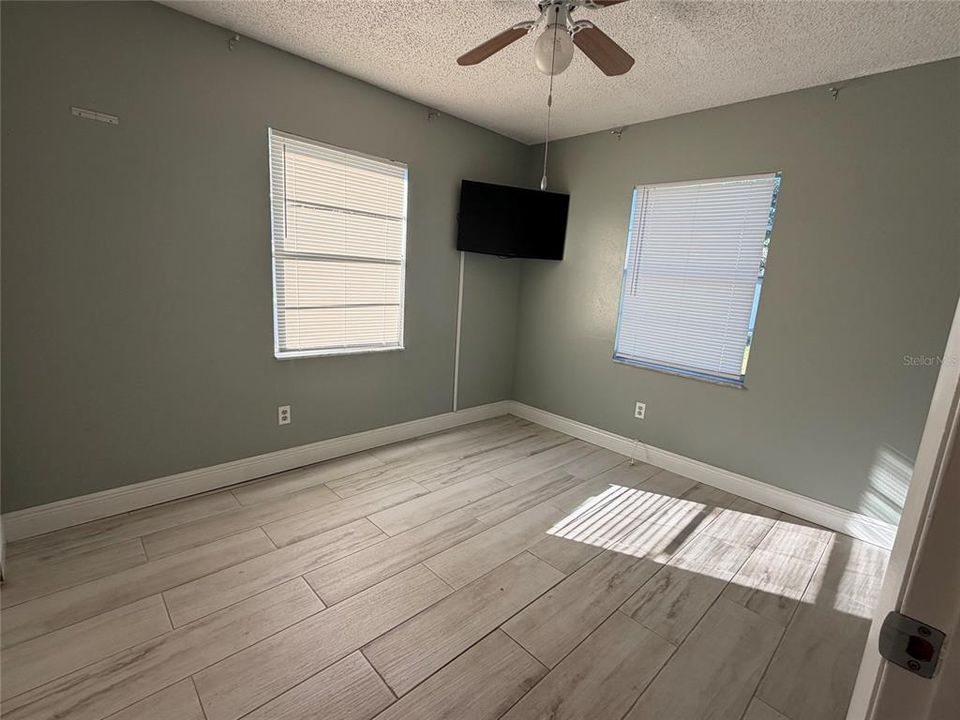 For Rent: $2,500 (3 beds, 1 baths, 1596 Square Feet)