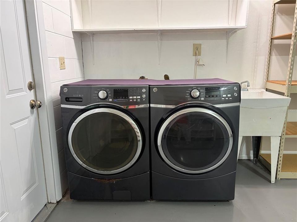 For Rent: $2,500 (3 beds, 1 baths, 1596 Square Feet)