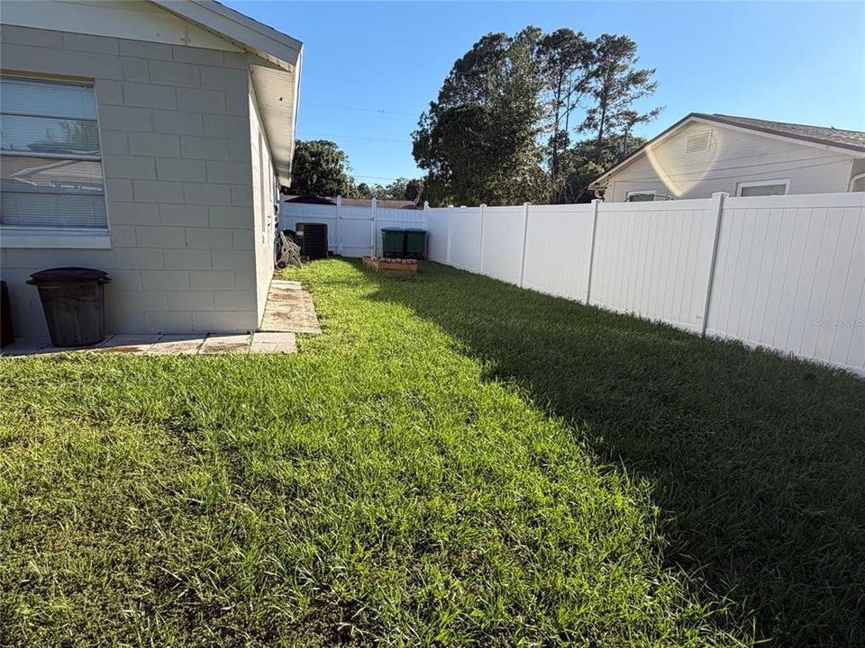 For Rent: $2,500 (3 beds, 1 baths, 1596 Square Feet)
