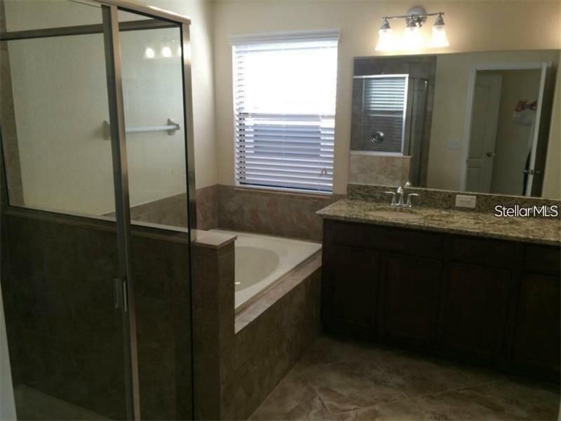 For Rent: $2,700 (4 beds, 2 baths, 2347 Square Feet)