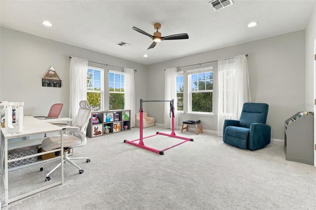 For Sale: $660,000 (4 beds, 3 baths, 2745 Square Feet)