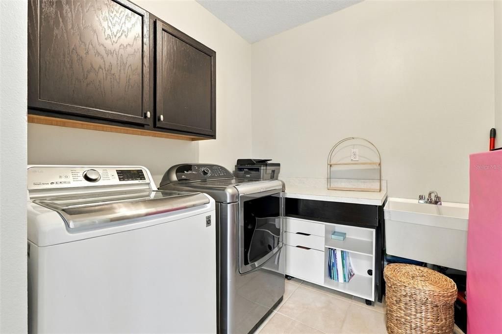 For Sale: $660,000 (4 beds, 3 baths, 2745 Square Feet)