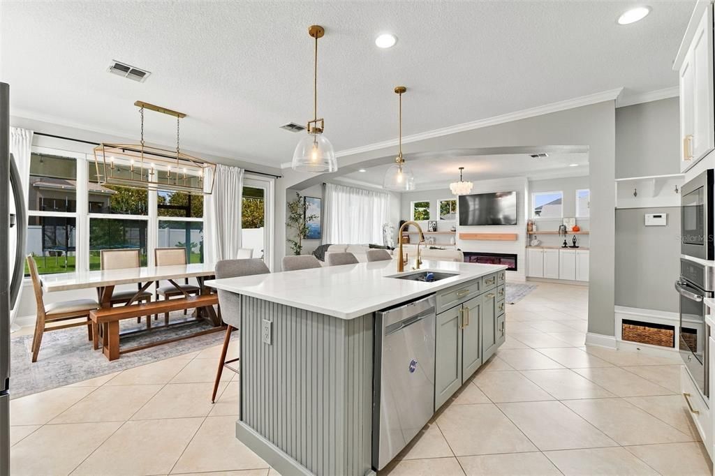 For Sale: $660,000 (4 beds, 3 baths, 2745 Square Feet)