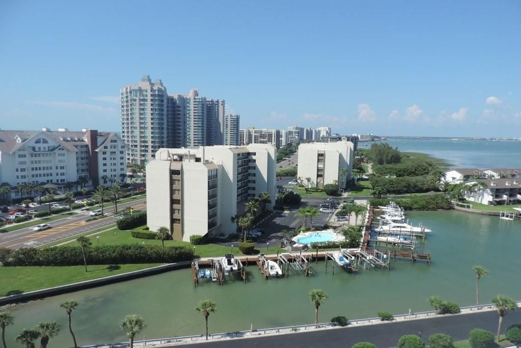 For Rent: $4,000 (2 beds, 2 baths, 1300 Square Feet)