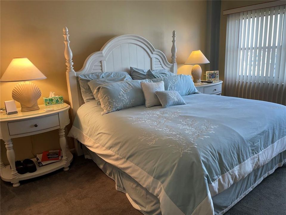 For Rent: $4,000 (2 beds, 2 baths, 1300 Square Feet)