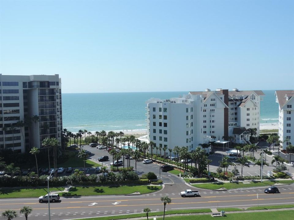For Rent: $4,000 (2 beds, 2 baths, 1300 Square Feet)
