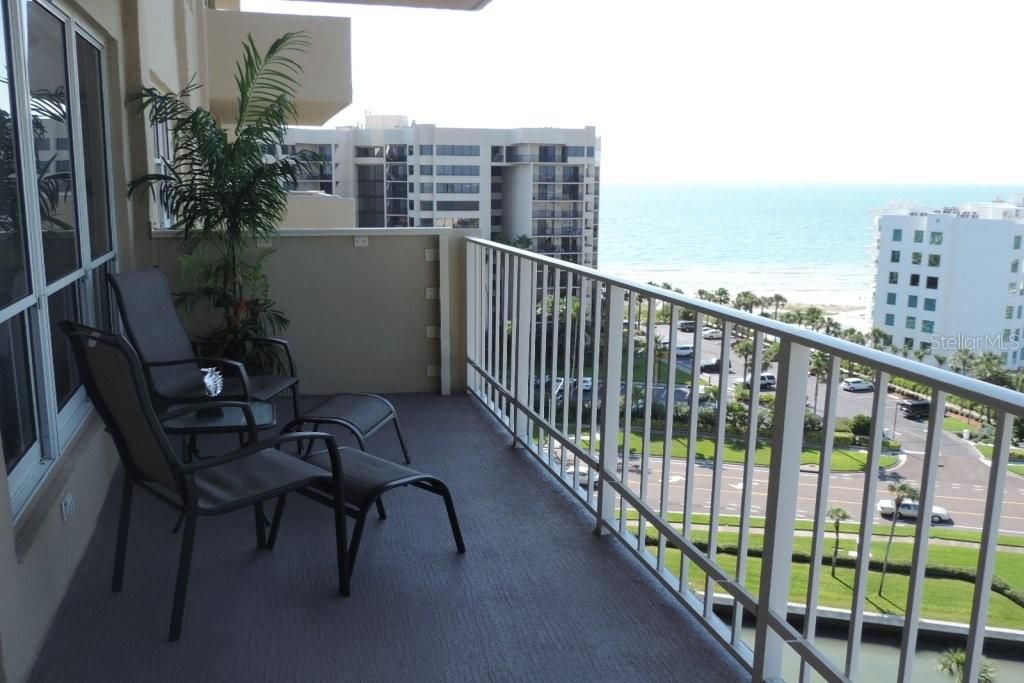 For Rent: $4,000 (2 beds, 2 baths, 1300 Square Feet)
