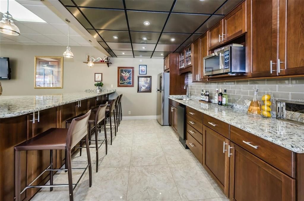 For Rent: $4,000 (2 beds, 2 baths, 1300 Square Feet)
