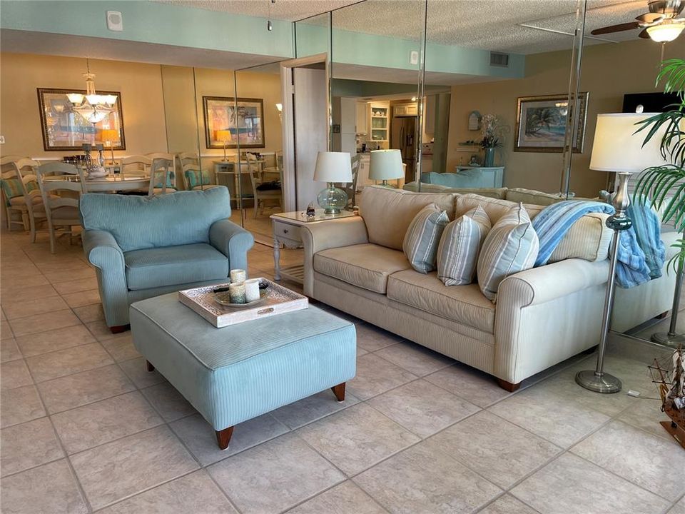 For Rent: $4,000 (2 beds, 2 baths, 1300 Square Feet)