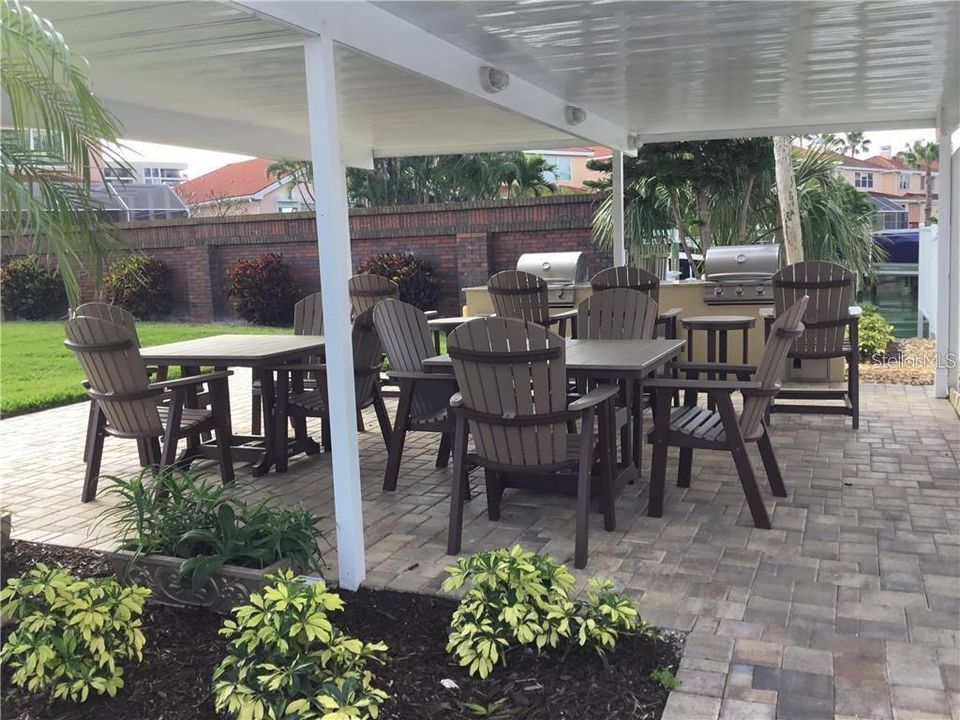 For Rent: $4,000 (2 beds, 2 baths, 1300 Square Feet)