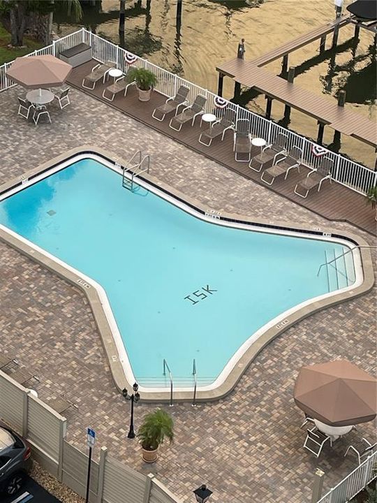 For Rent: $4,000 (2 beds, 2 baths, 1300 Square Feet)