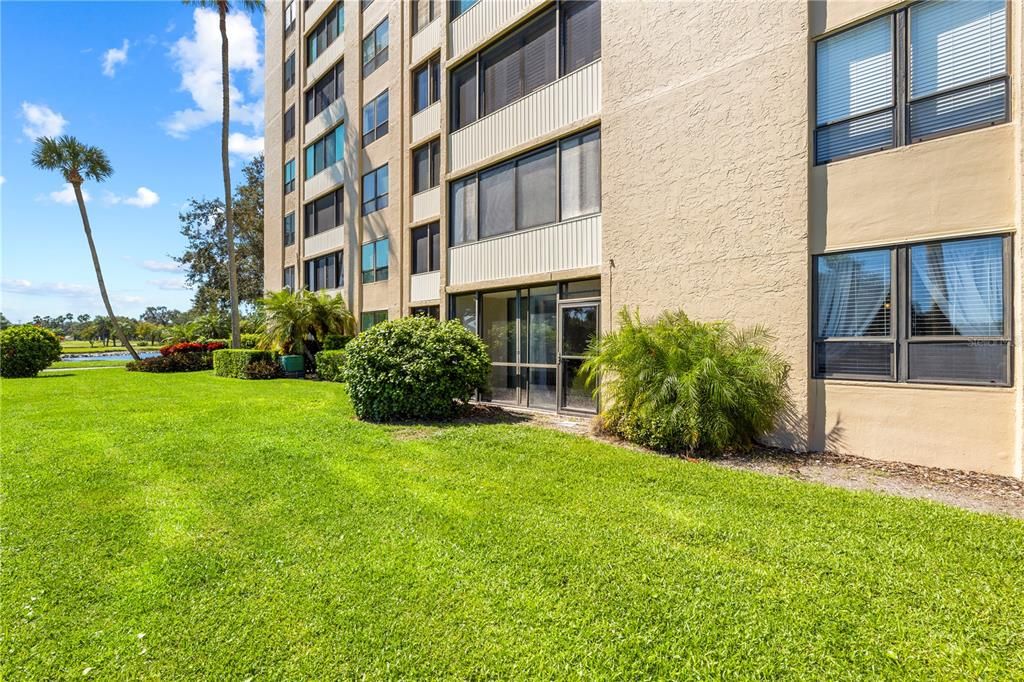 For Sale: $140,000 (2 beds, 2 baths, 1050 Square Feet)