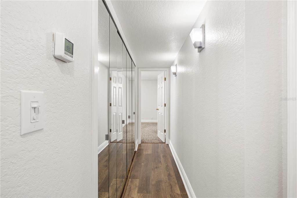 For Sale: $140,000 (2 beds, 2 baths, 1050 Square Feet)