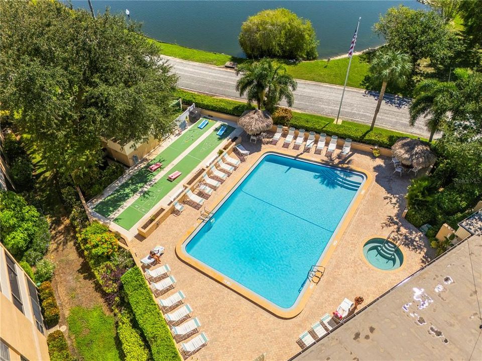 For Sale: $140,000 (2 beds, 2 baths, 1050 Square Feet)
