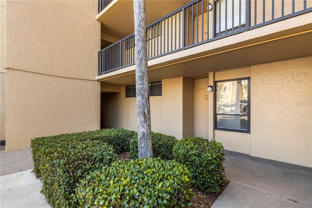 For Sale: $140,000 (2 beds, 2 baths, 1050 Square Feet)