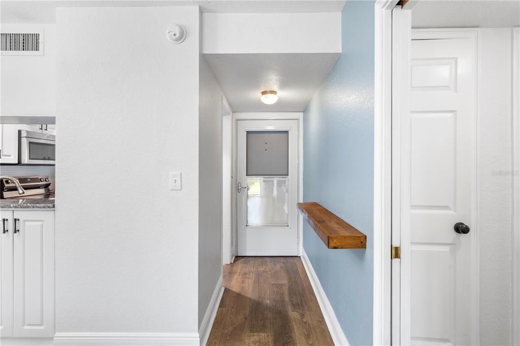 For Sale: $140,000 (2 beds, 2 baths, 1050 Square Feet)