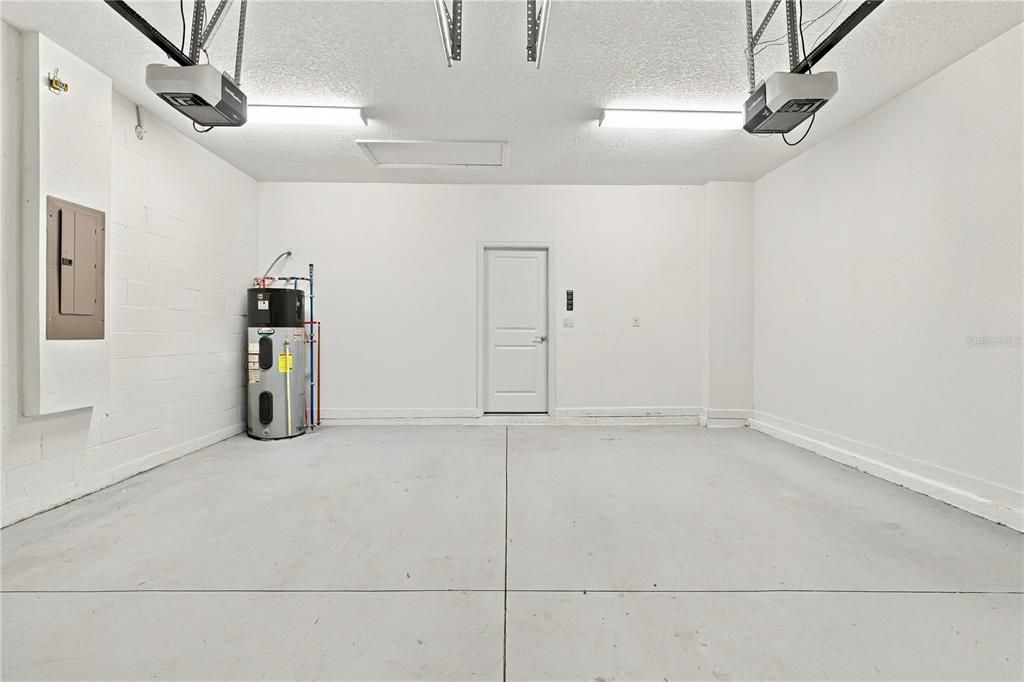 Activo con contrato: $520,000 (4 camas, 3 baños, 2136 Pies cuadrados)