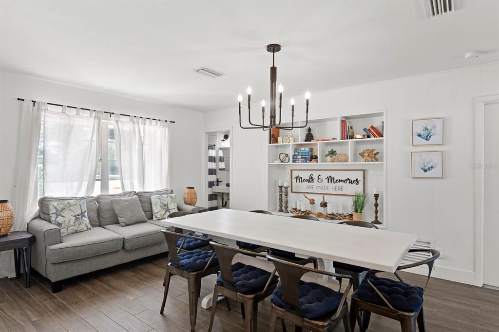 En Venta: $799,000 (5 camas, 4 baños, 1994 Pies cuadrados)