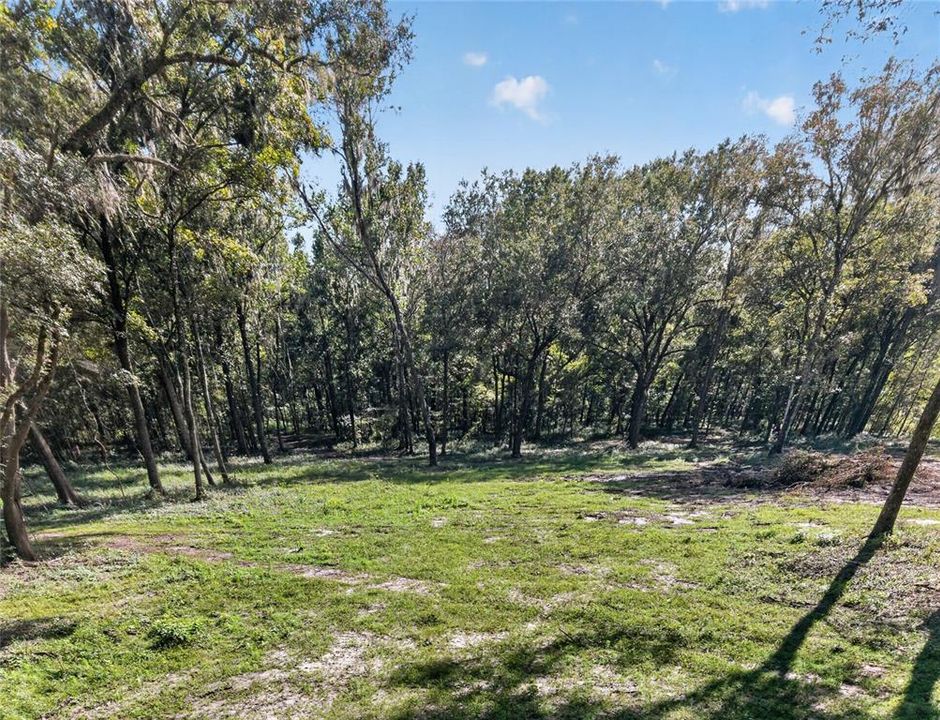 待售: $1,500,000 (57.59 acres)