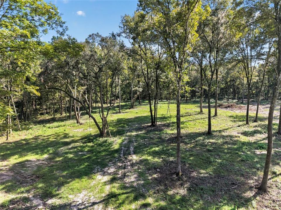 待售: $1,500,000 (57.59 acres)