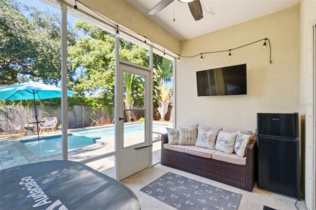For Sale: $524,000 (3 beds, 2 baths, 1554 Square Feet)