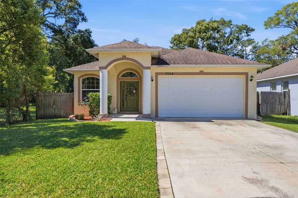 For Sale: $524,000 (3 beds, 2 baths, 1554 Square Feet)