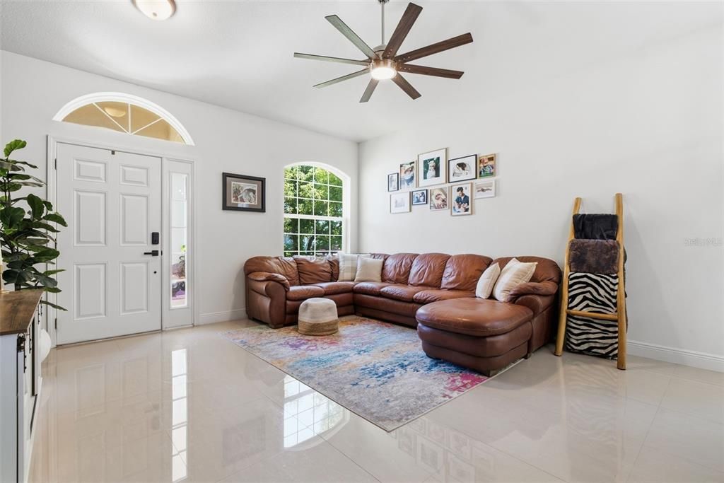 For Sale: $524,000 (3 beds, 2 baths, 1554 Square Feet)