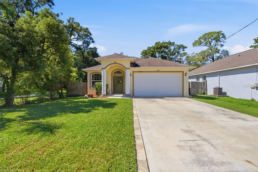 For Sale: $524,000 (3 beds, 2 baths, 1554 Square Feet)