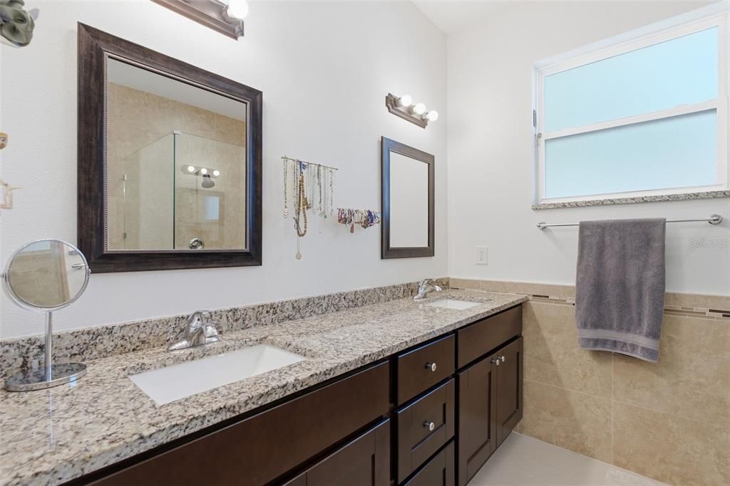 For Sale: $524,000 (3 beds, 2 baths, 1554 Square Feet)