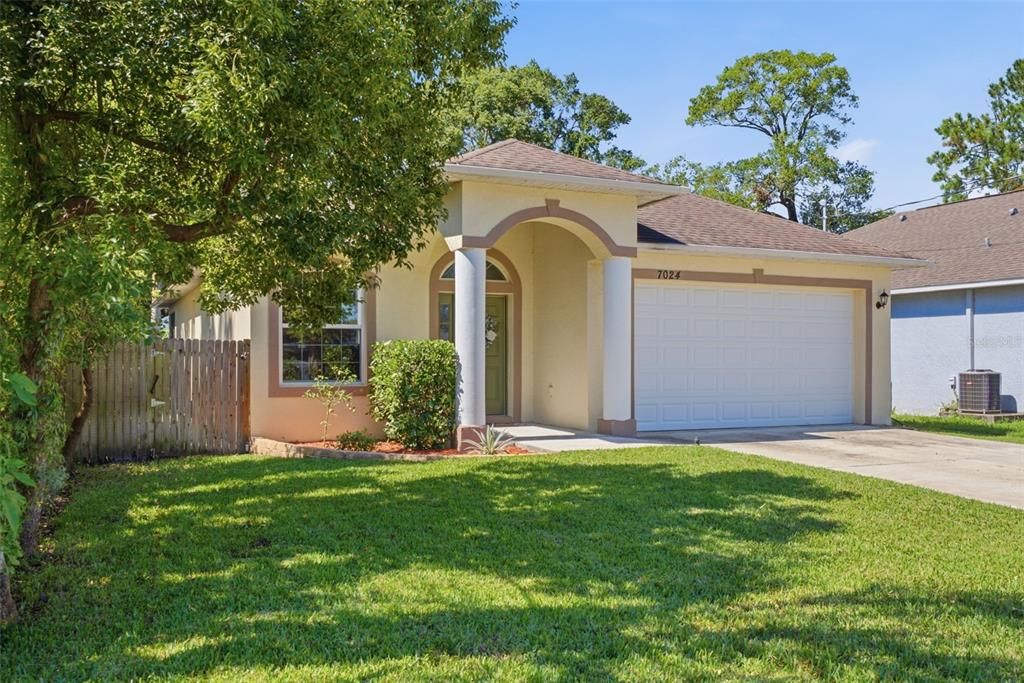 For Sale: $524,000 (3 beds, 2 baths, 1554 Square Feet)