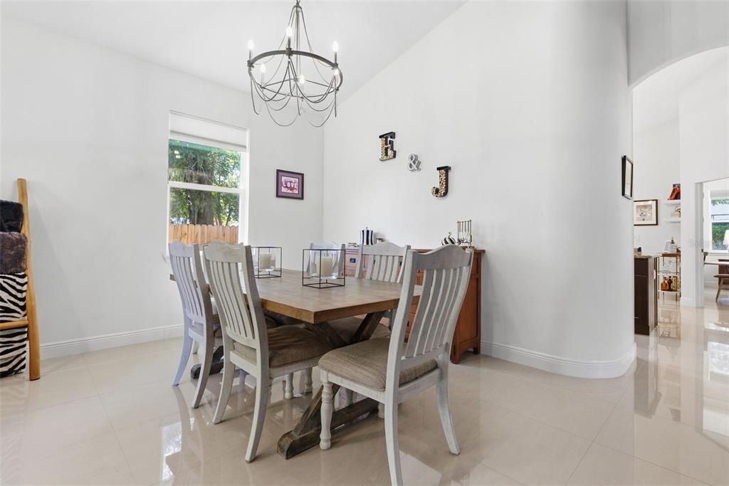 For Sale: $524,000 (3 beds, 2 baths, 1554 Square Feet)