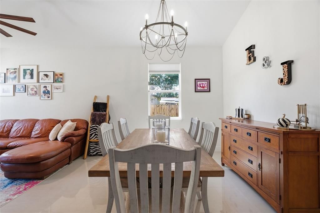 For Sale: $524,000 (3 beds, 2 baths, 1554 Square Feet)