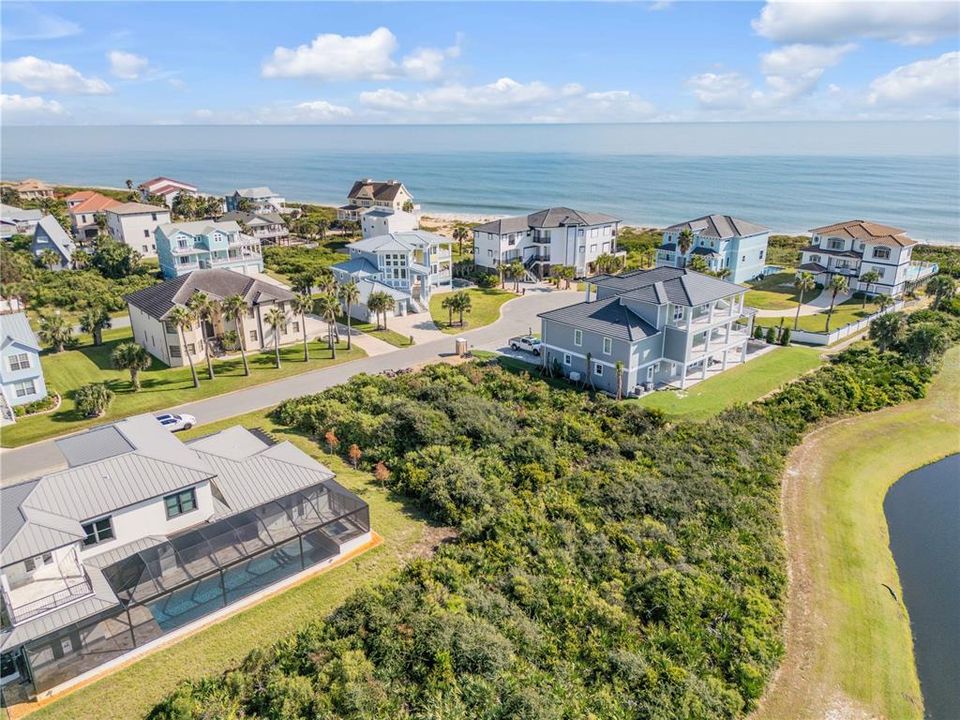 На продажу: $525,000 (0.23 acres)