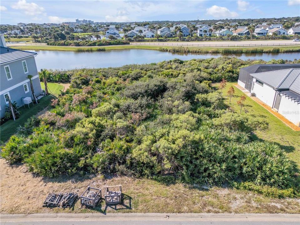 На продажу: $525,000 (0.23 acres)