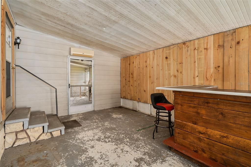 For Sale: $180,000 (2 beds, 2 baths, 1344 Square Feet)