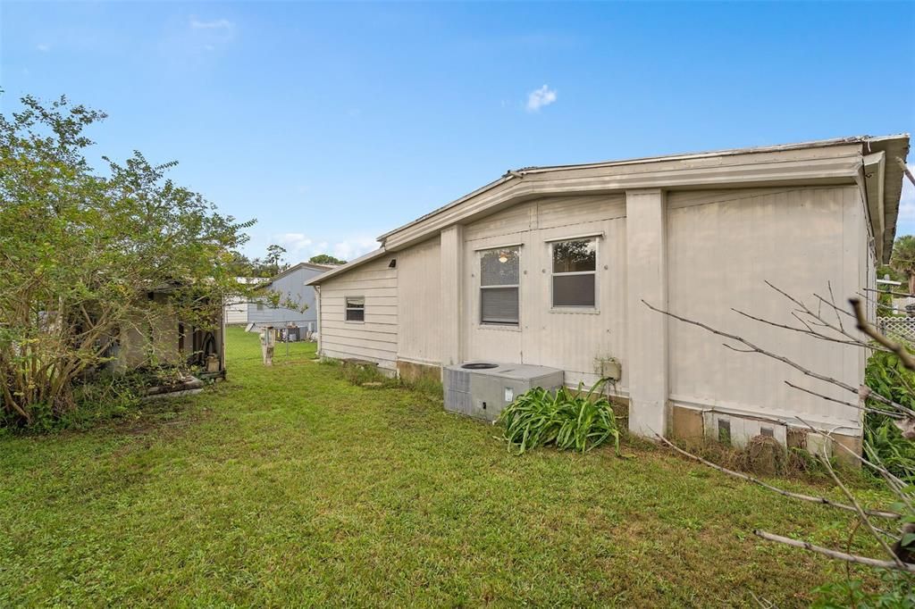For Sale: $180,000 (2 beds, 2 baths, 1344 Square Feet)