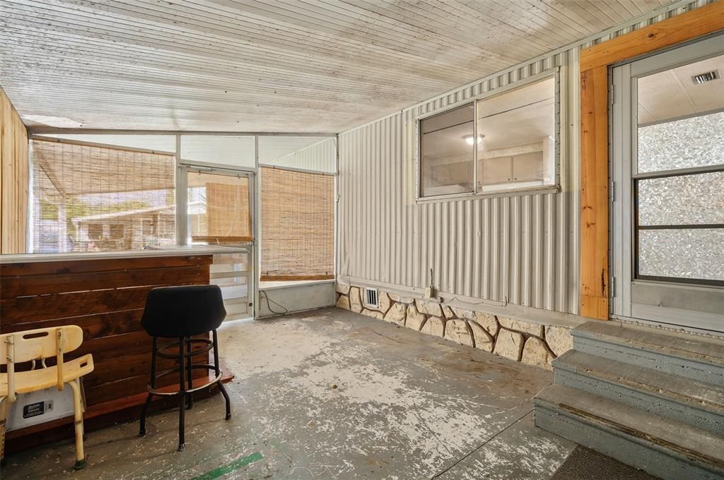 For Sale: $180,000 (2 beds, 2 baths, 1344 Square Feet)