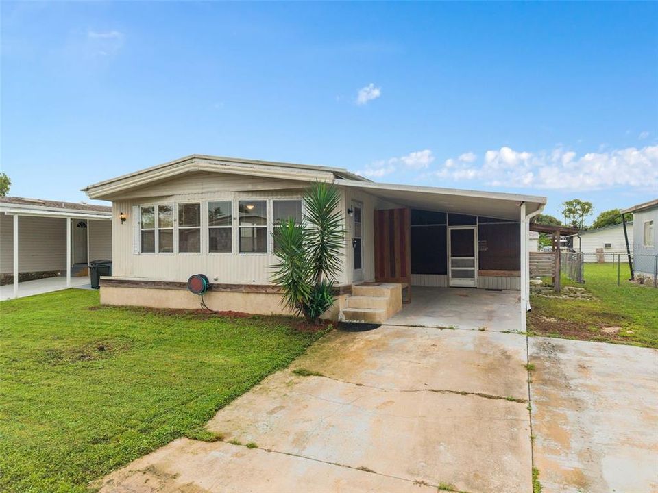 For Sale: $180,000 (2 beds, 2 baths, 1344 Square Feet)