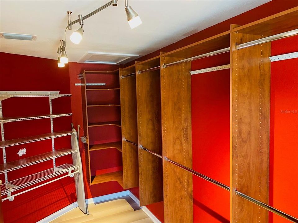 На продажу: $799,900 (5 спален, 5 ванн, 2682 Квадратных фут)