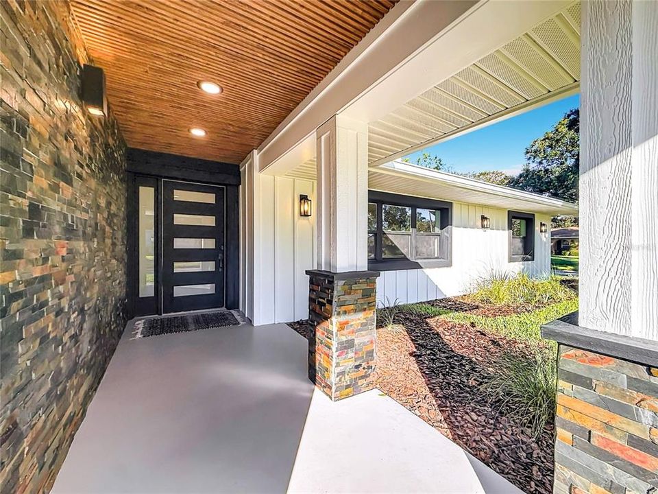 待售: $750,000 (5 贝兹, 3 浴室, 2490 平方英尺)
