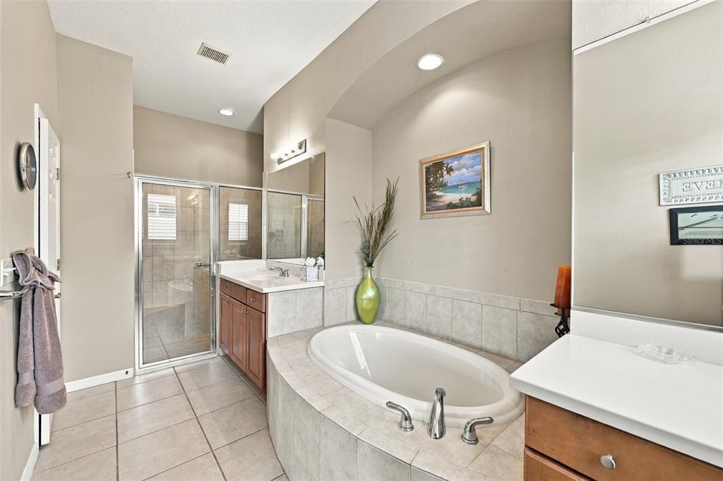 For Sale: $369,900 (3 beds, 2 baths, 1746 Square Feet)