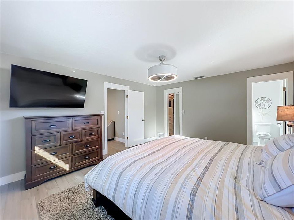 En Venta: $479,900 (3 camas, 2 baños, 1647 Pies cuadrados)