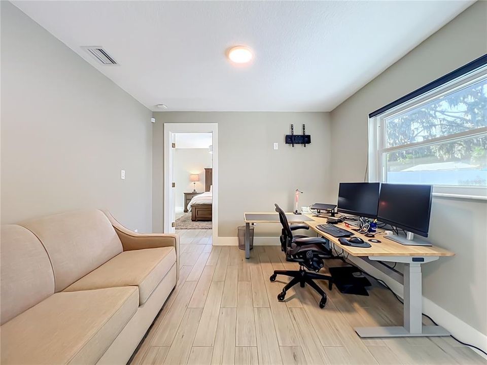 En Venta: $479,900 (3 camas, 2 baños, 1647 Pies cuadrados)
