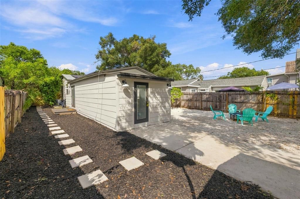 На продажу: $419,900 (3 спален, 2 ванн, 1114 Квадратных фут)