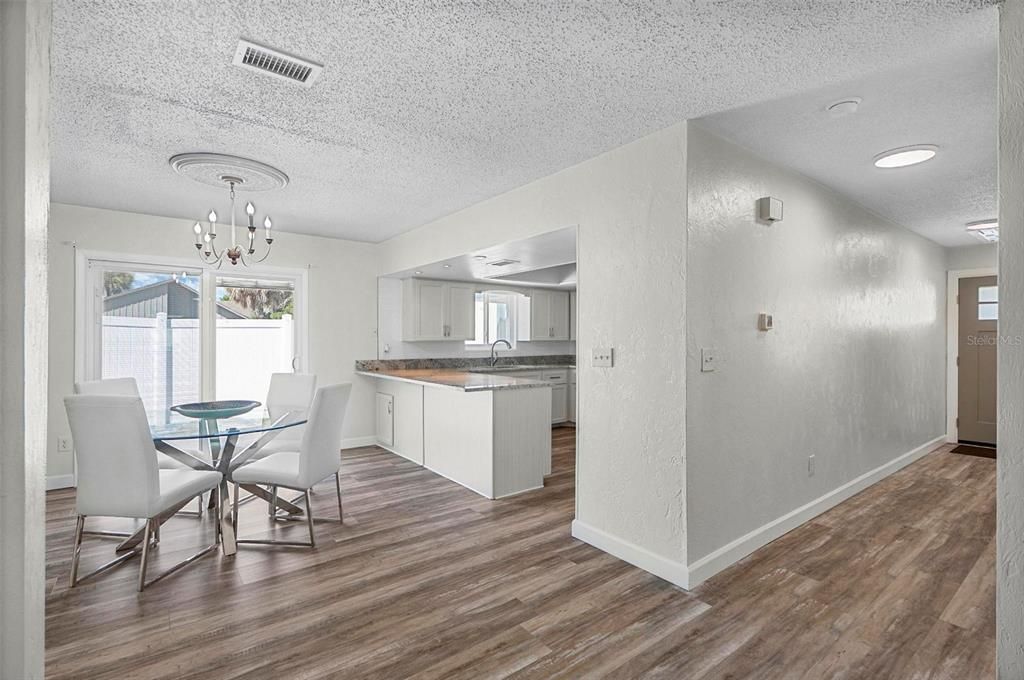 В аренду: $3,300 (2 спален, 2 ванн, 1650 Квадратных фут)