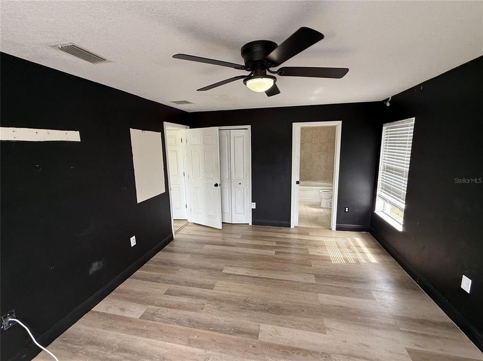 For Sale: $242,000 (5 beds, 2 baths, 2180 Square Feet)