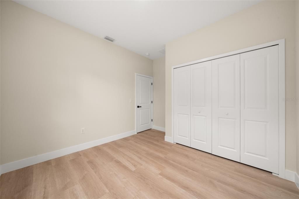 En Venta: $329,900 (4 camas, 2 baños, 1750 Pies cuadrados)