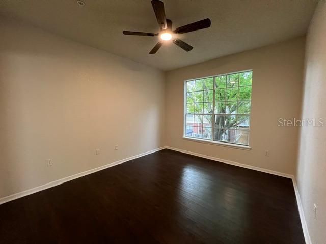 В аренду: $1,795 (2 спален, 2 ванн, 1044 Квадратных фут)